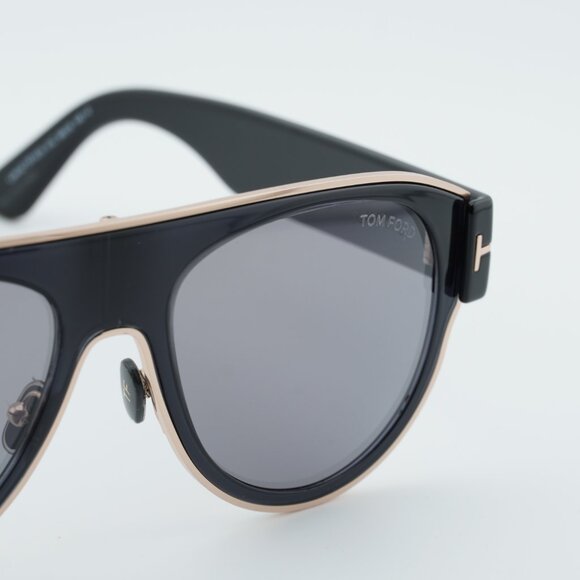 Tom Ford Lyle-02 FT1074 01C Sunglasses Black Aviator Frame, Smoke Lenses - Picture 3 of 10